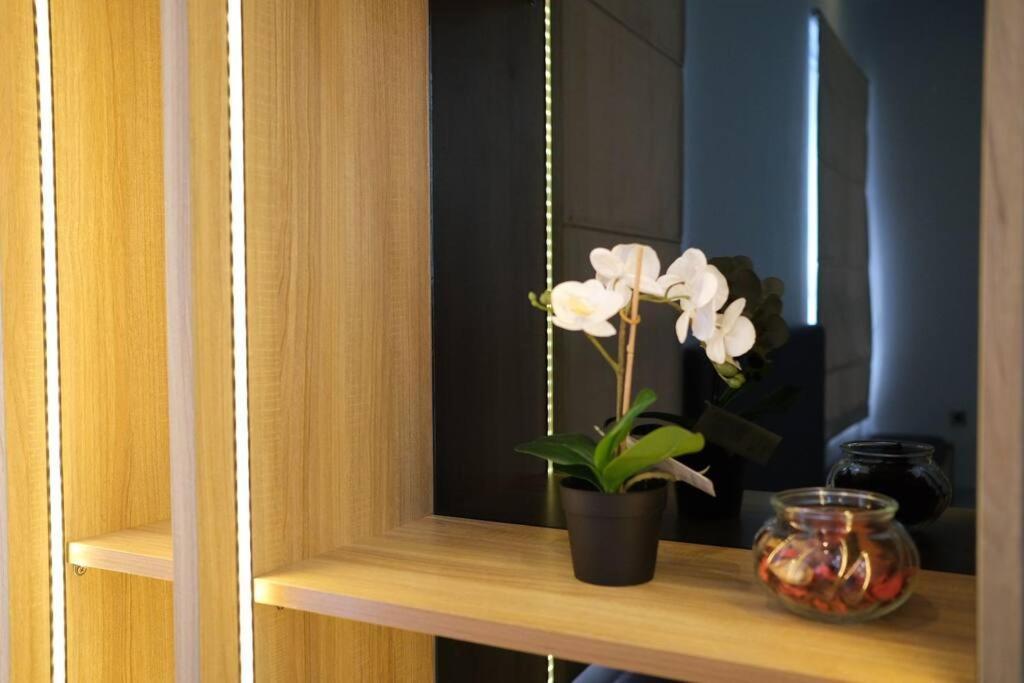 Villa 55 With Pool, Karaoke And Rooftop Bogor Ngoại thất bức ảnh