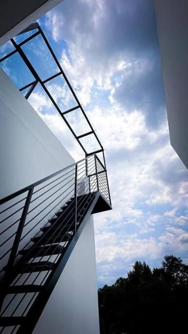 Villa 55 With Pool, Karaoke And Rooftop Bogor Ngoại thất bức ảnh