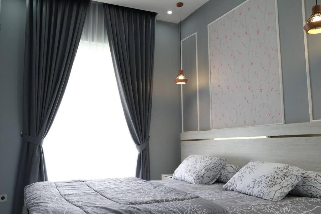 Villa 55 With Pool, Karaoke And Rooftop Bogor Ngoại thất bức ảnh