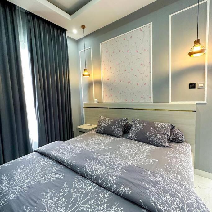 Villa 55 With Pool, Karaoke And Rooftop Bogor Ngoại thất bức ảnh